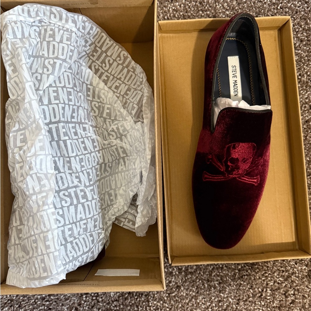 Brand new in box Steve Madden skull faux velour loafer